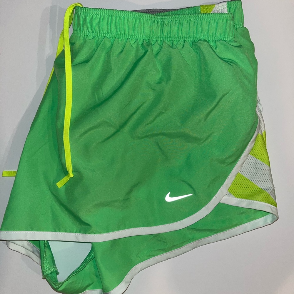 NIKE Lime Green Dry-Fit women’s athletic shorts size Large